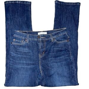 Women’s Levi jeans